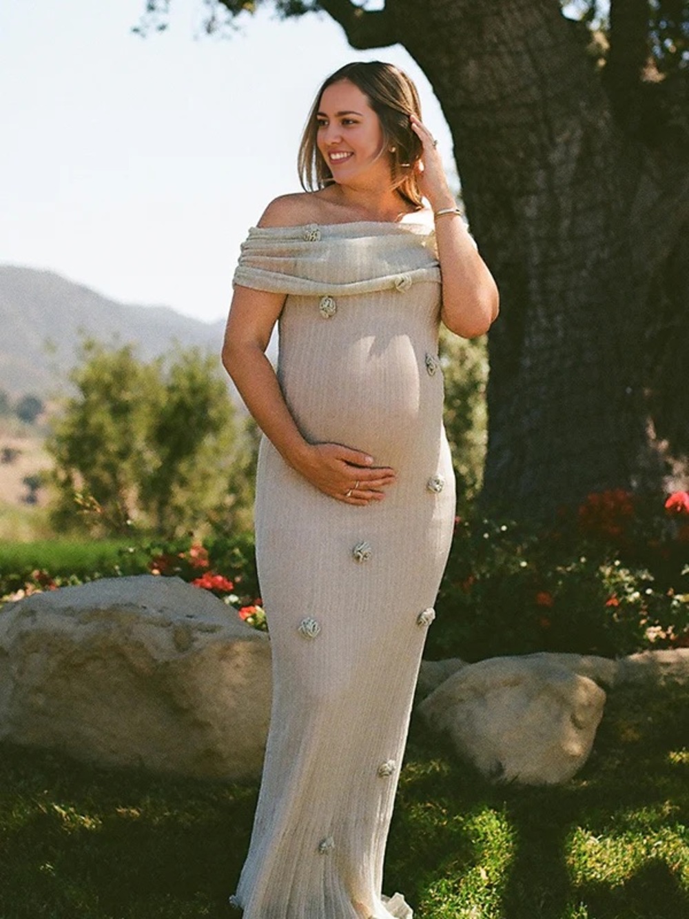 Elegant Off-Shoulder matcha maternity  Maxi Dress with Floral Appliqués